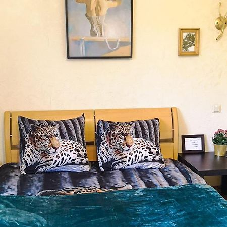 Room In A Private House 5 Min From Airport Riga Exterior foto